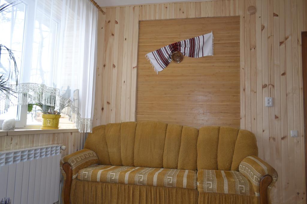 Sadyba Hatynka Jaremtsche Zimmer foto