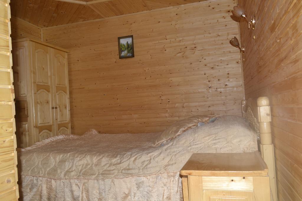 Sadyba Hatynka Jaremtsche Zimmer foto