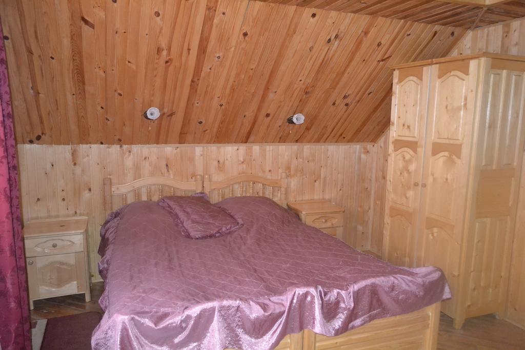 Sadyba Hatynka Jaremtsche Zimmer foto