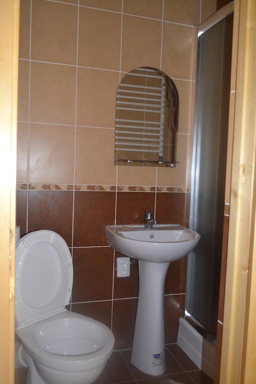 Sadyba Hatynka Jaremtsche Zimmer foto