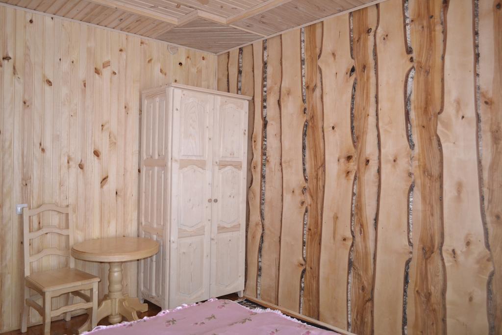 Sadyba Hatynka Jaremtsche Zimmer foto