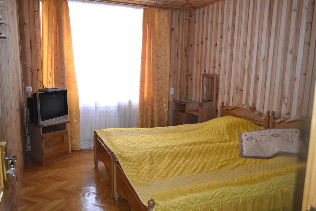 Sadyba Hatynka Jaremtsche Zimmer foto