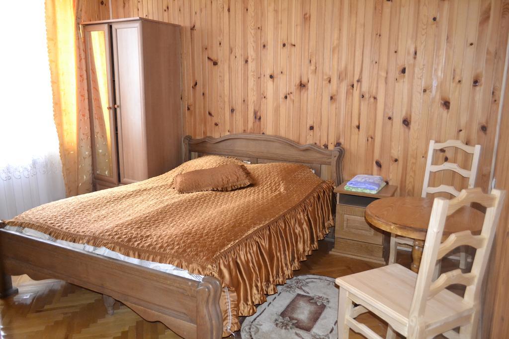 Sadyba Hatynka Jaremtsche Zimmer foto